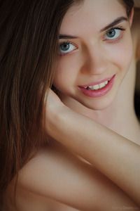 Kay J Sexy Russian Teen Spreads Her Wet Pussy